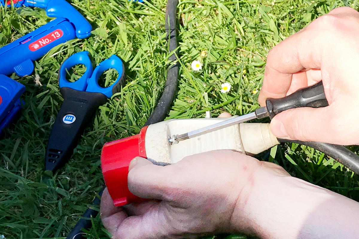 Durchtrenntes Stromkabel reparieren? So geht