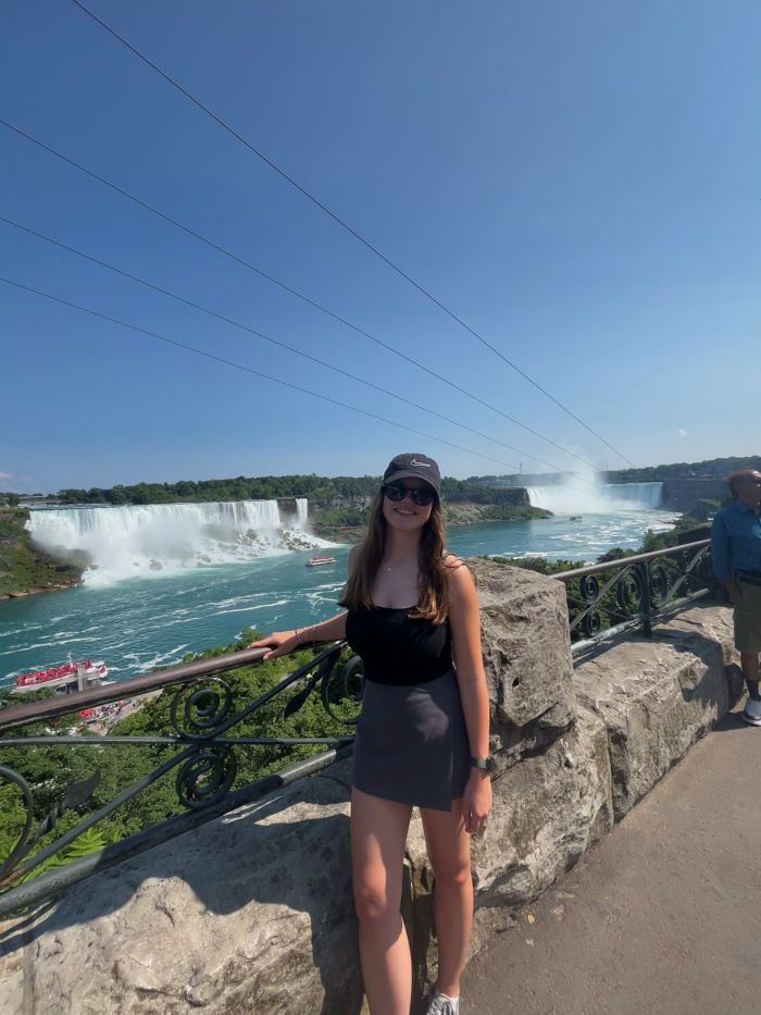 Free time in everyday internship life: A visit to Niagara Falls